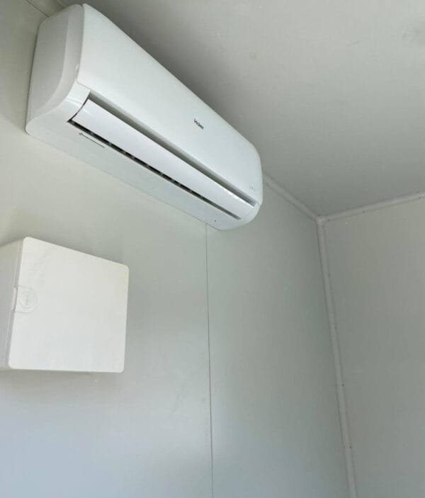 10’ office container with AC